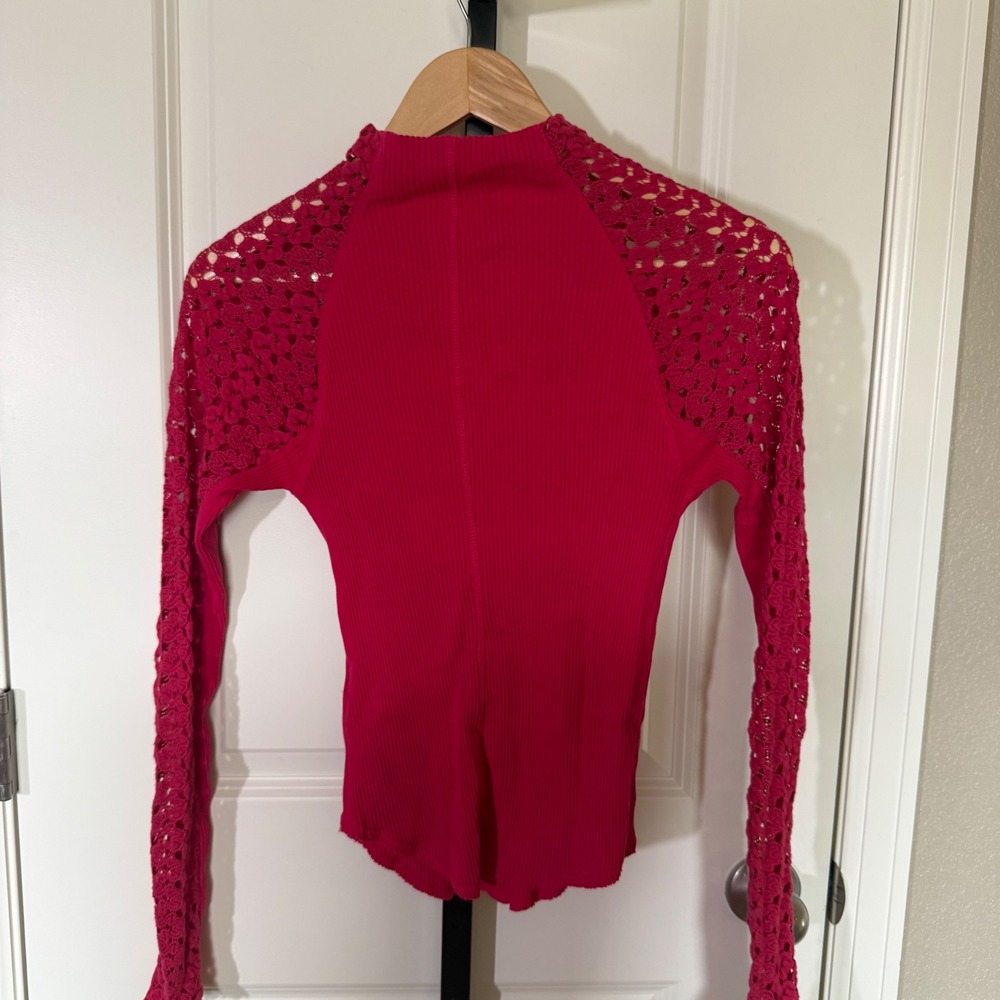 Free People Clemente‎ Top in Hot Berry Lace Sleeves Women's Size M - Picture 6 of 10
